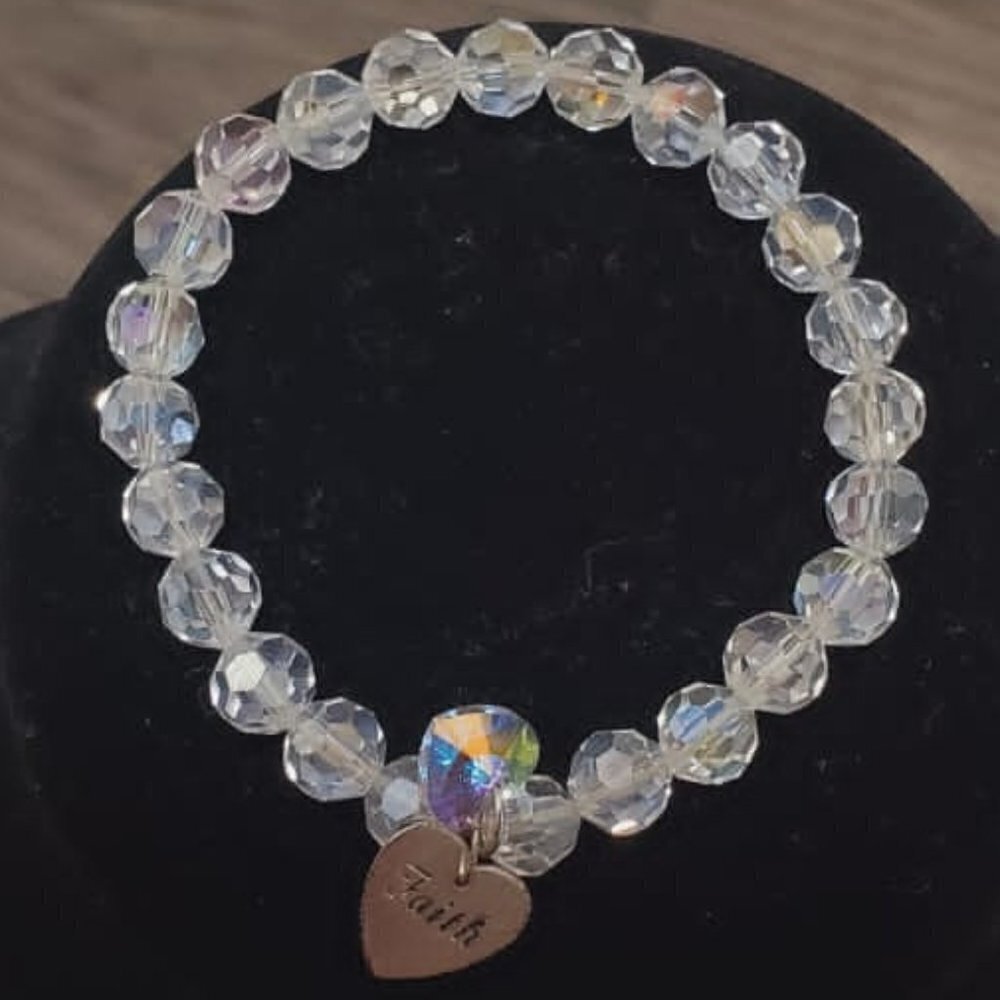 Clear Heart Glass Bracelet (Inscribed Faith) 🌴